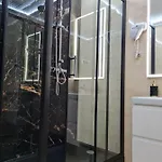 B&B 